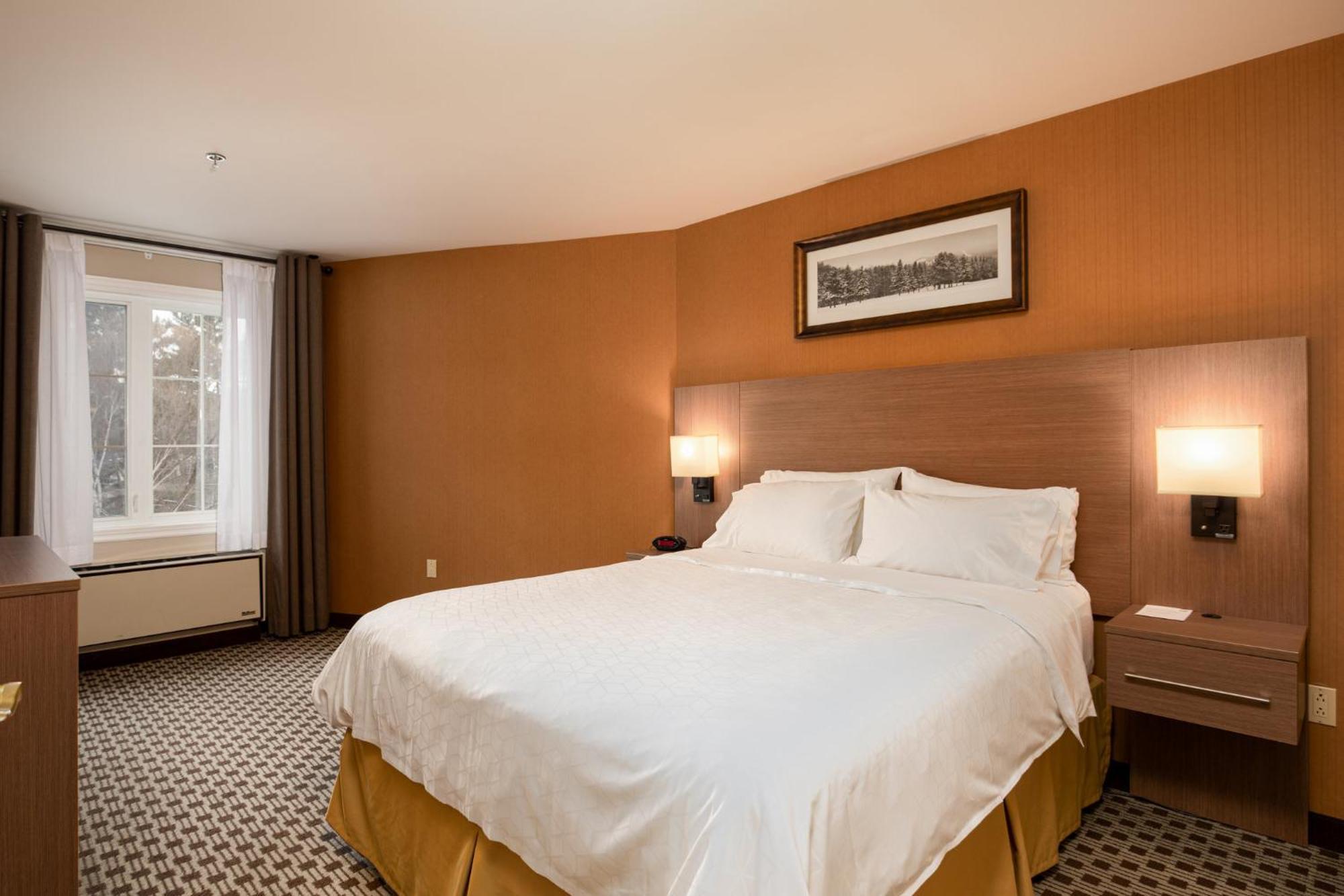 Holiday Inn Express & Suites Tremblant By Ihg Mont-Tremblant Zewnętrze zdjęcie