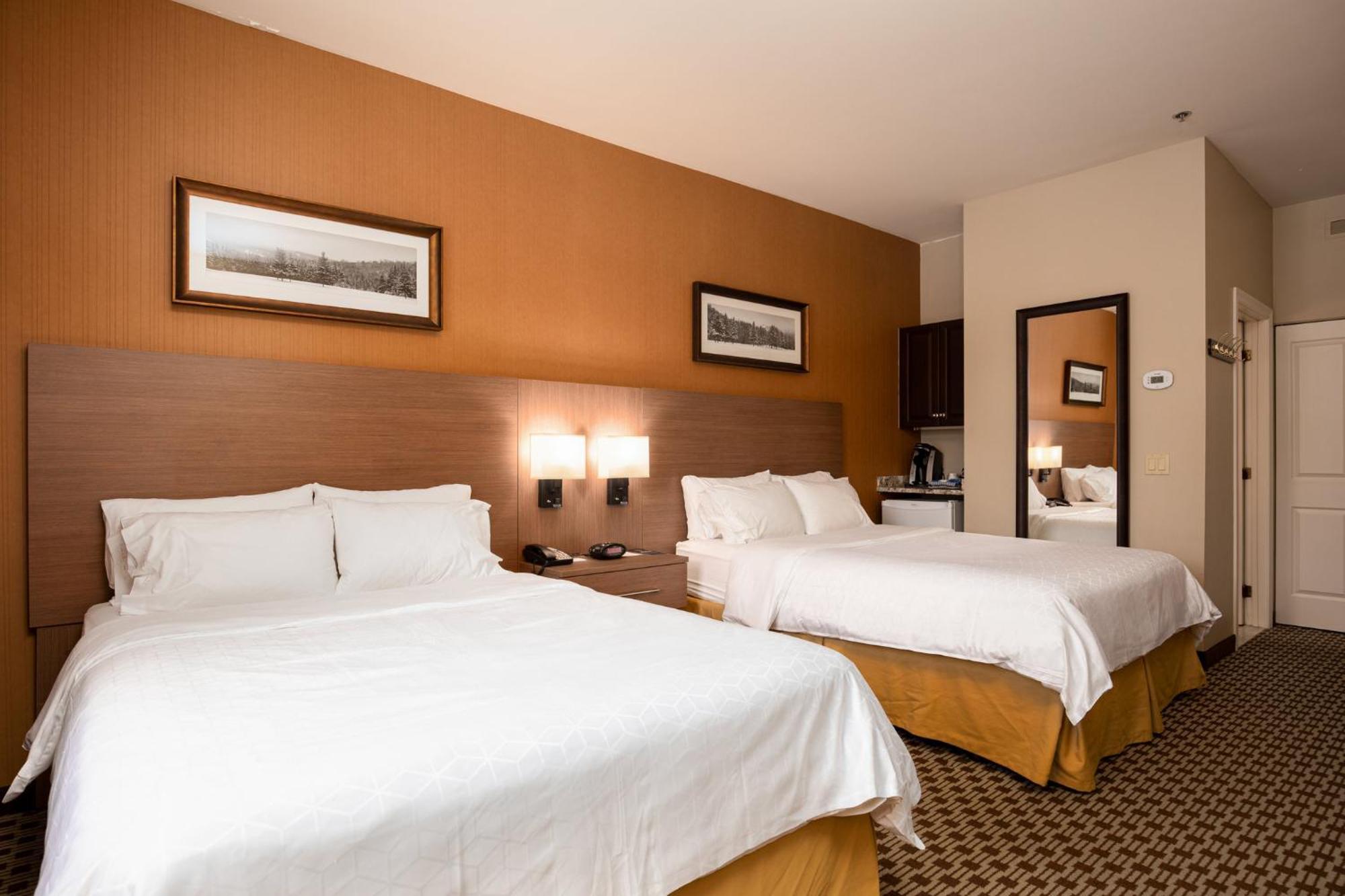 Holiday Inn Express & Suites Tremblant By Ihg Mont-Tremblant Zewnętrze zdjęcie