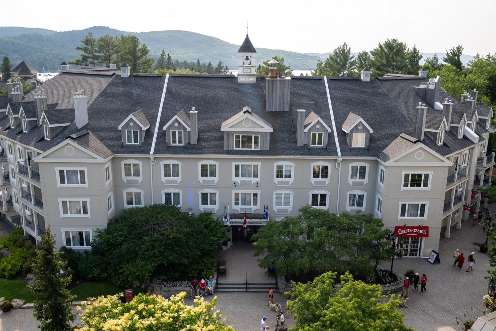 Holiday Inn Express & Suites Tremblant By Ihg Mont-Tremblant Zewnętrze zdjęcie