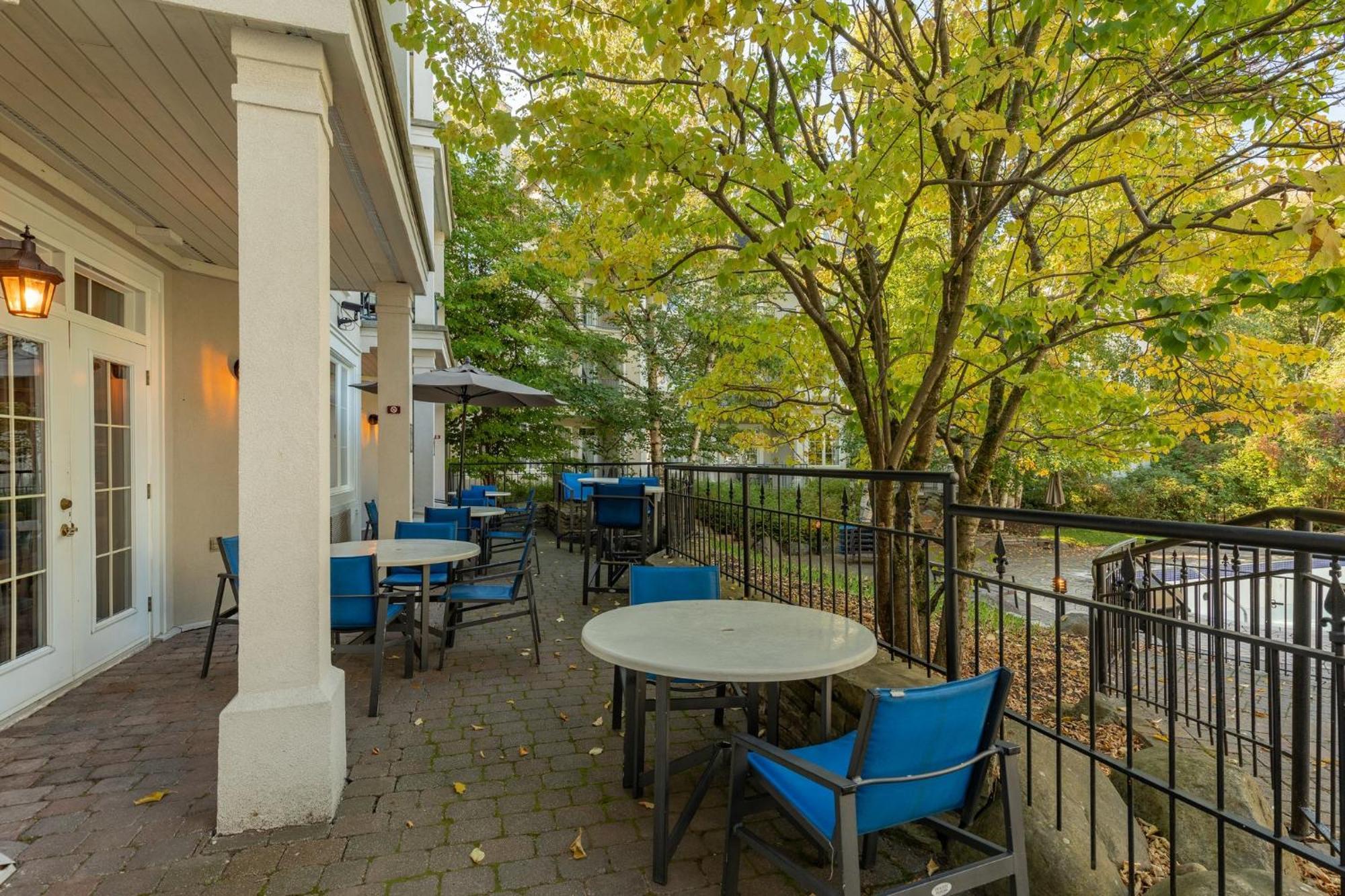 Holiday Inn Express & Suites Tremblant By Ihg Mont-Tremblant Zewnętrze zdjęcie